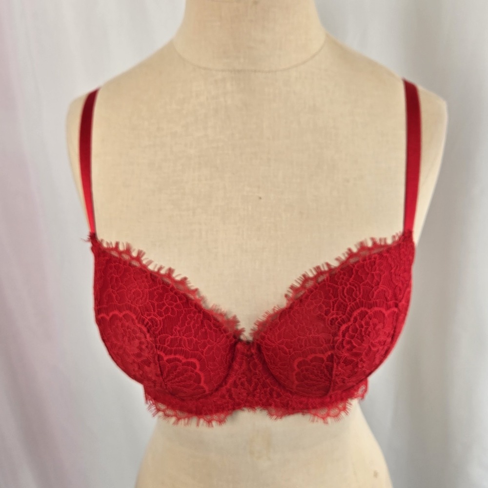 Victoria's Secret Dream Angels Red Lace Lined Demi Bra Size 34D Lingerie